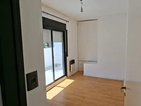 Depto Tipo Casa en Alquiler al Este