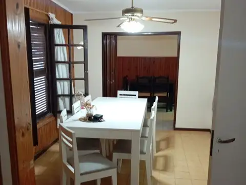 Casa en venta en Villa Cacique