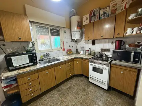 Casa en Venta con 3 cocheras