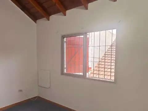 Depto Tipo Casa en Venta de 1 dormitorio