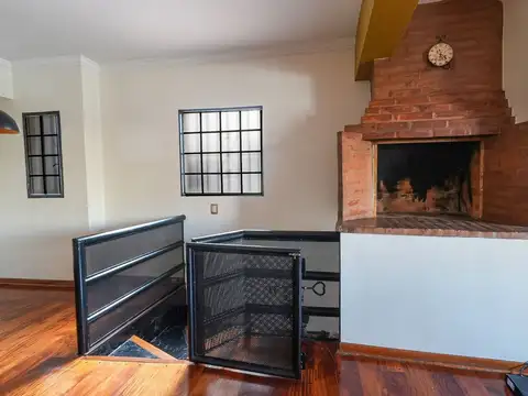 CASA PH 3 DORMITORIOS 4 PISOS CABALLITO CENTRO