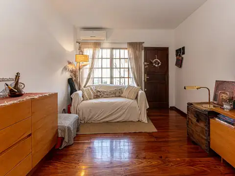 Depto Tipo Casa en Venta en Olivos, USD 199.000
