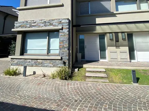 Hermoso Duplex en venta en complejo "Las Cañuelas"