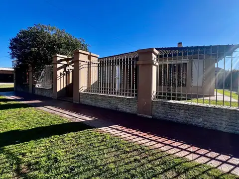 VENTA CASA COLONIA TIROLESA  APTA CREDITO PLANOS 