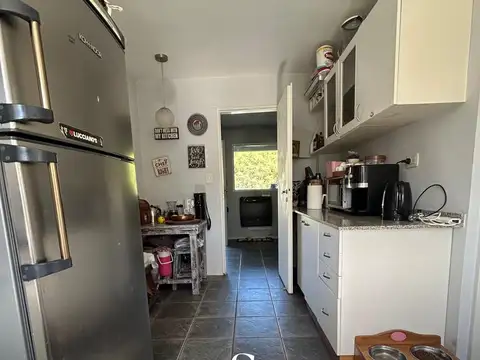 Casa en Alquiler con 2 cocheras