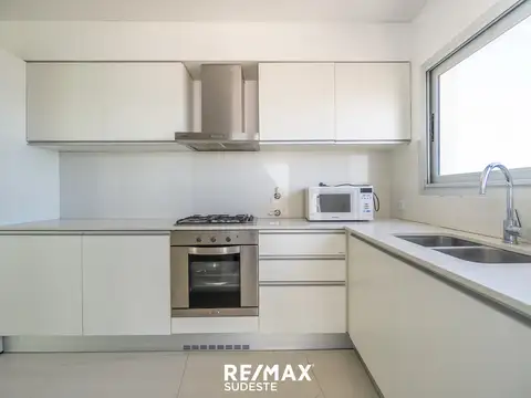 Departamento 4 ambientes con 2 baños