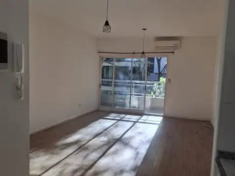 Luminoso Departamento con Balcon en Alquiler en Palermo