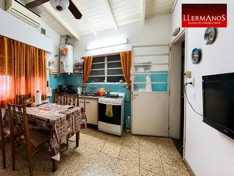 Casa 3 ambientes con 1 baño