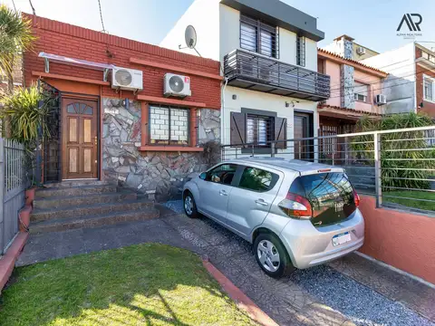 Casa en venta de 4 dormitorios c/ cochera en Malvin
