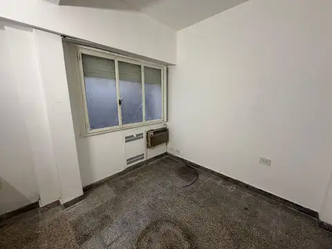 DEPARTAMENTO EN PLANTA BAJA PARA USO PROFESIONAL - EXCELENTE UBICACIÓN!