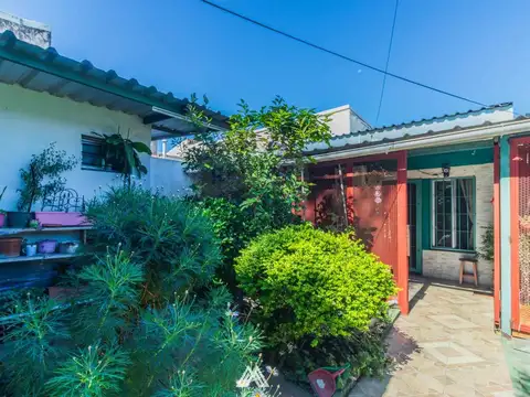 Venta Casa 2 Dormitorios Sayago con Cochera  