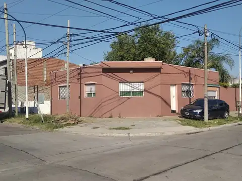 Casa - Venta - Argentina, Tres de Febrero - Escultor Santiago Parodi 4091