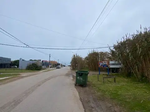 Terreno en Venta 41  mts Fondo