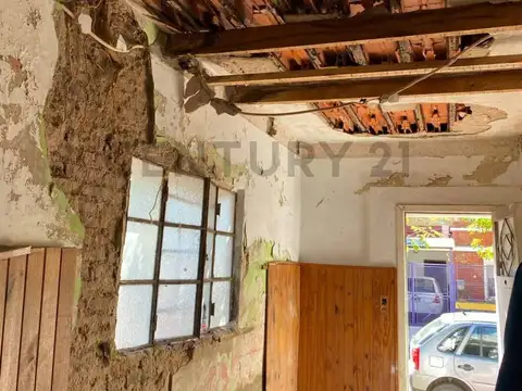 Casa 2 ambientes con 1 baño