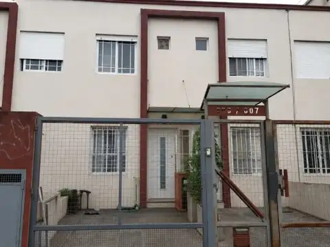 VENTA ,PH,PATIO Y COCHERA