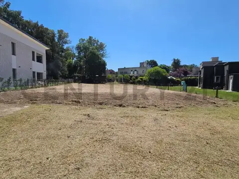 Terreno en Venta en Lujan Del Sol, USD 25.000