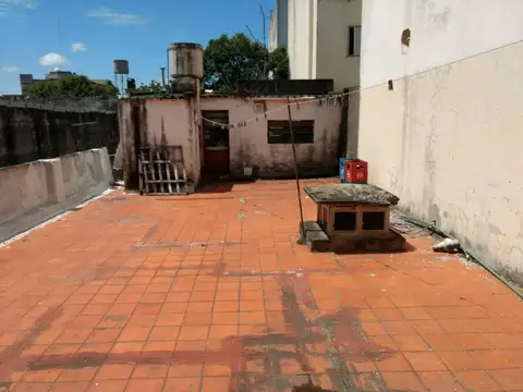 Casa en Venta con 15 cocheras