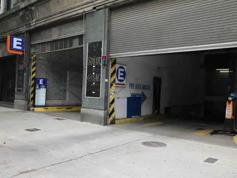 COCHERA EN VENTA EN MONSERRAT
