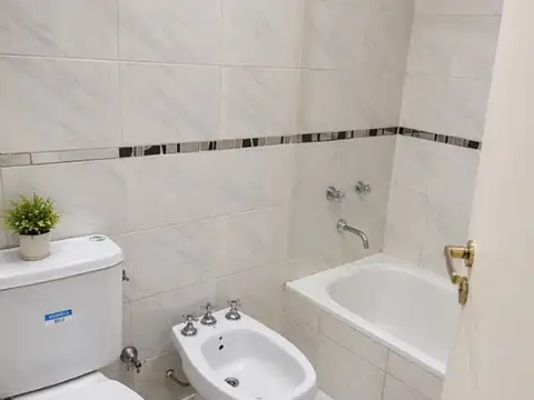 Departamento 5 ambientes con 3 baños