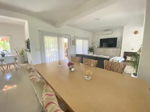 Casa en Venta al Este