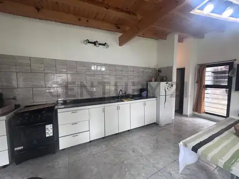 Casa 3 ambientes con 2 baños