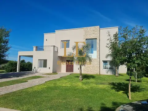 ALQUILER CASA EN SAN  MATIAS A 5