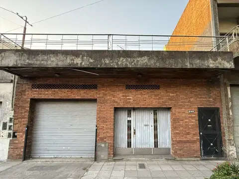 Venta Casa 4 Amb con Garage y local en Avellaneda