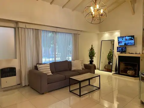 Casa en Alquiler 25 años