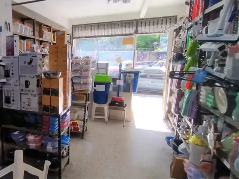 Local a mts de Av. Monroe  - PB y Sótano
