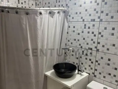 9 Entre 655 y 656 , Piso 0