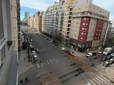 Alq – Dpto 2 ambientes amueblado a la calle