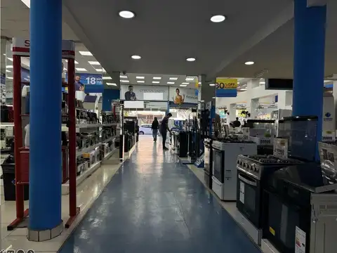 Av. Ricardo Balbin 1000