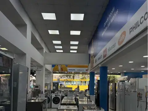 Av. Ricardo Balbin 1000