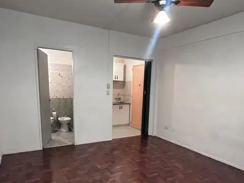 EXC UBICACION Y BAJAS EXPENSAS  - AV RIVADAVIA Y JOSE MARMOL - 1 AMBIENTE EN ALQUILER