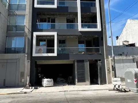 VILLA LURO. PATRON 5700 DEPTO 3 AMBIENTES CON COCHERA BALCON Y PARRILLA