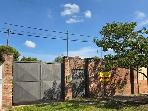 Terreno nivelado de 300m2 en Villa Los Lirios