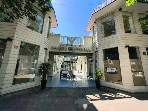 ALQUILER LOCAL COMERCIAL - GALERIA PASEO VICTORIA - LOCAL A LA CALLE