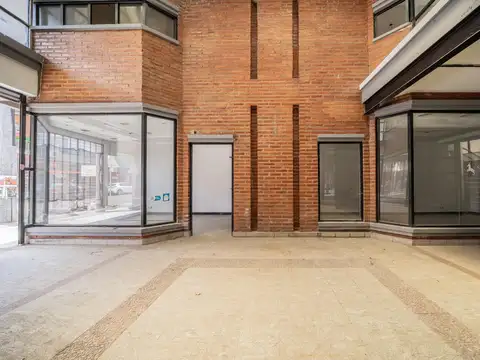 Local en Venta en Tapiales, USD 630.000