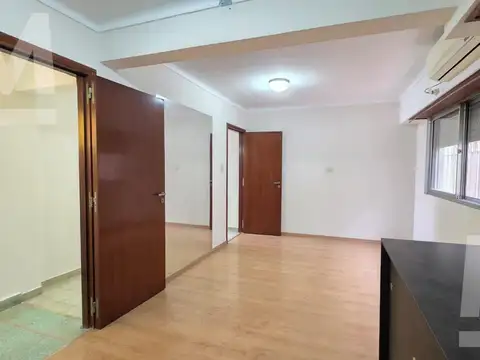 Casa en Alquiler con 1 cochera