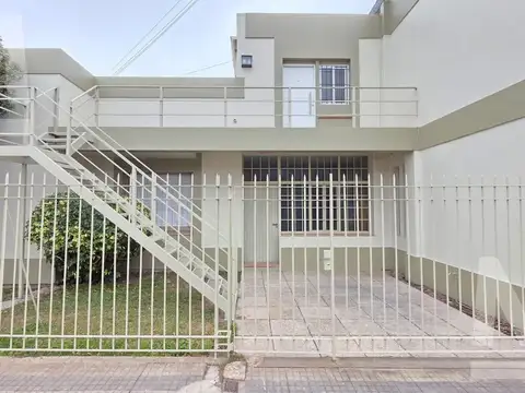 Casa en Alquiler en La Plata, Partido de La Plata