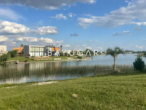 Venta - LOTE A LAGUNA ESCRITURABLE en San Sebastian