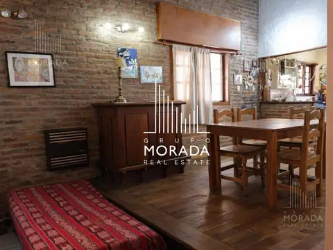 Casa 4 ambientes con 2 baños
