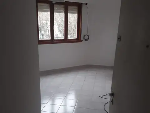 Leopardi 300, Piso 2