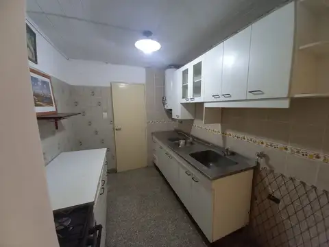 Casa en Alquiler con 1 cochera