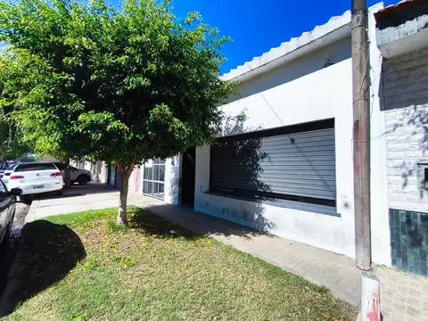Casa en venta c/ cochera en Villa Gobernador Gálvez