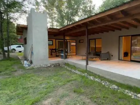 Casa en venta - 2 Dormitorios 1 Baño - Villa Ciudad Parque Los Reartes