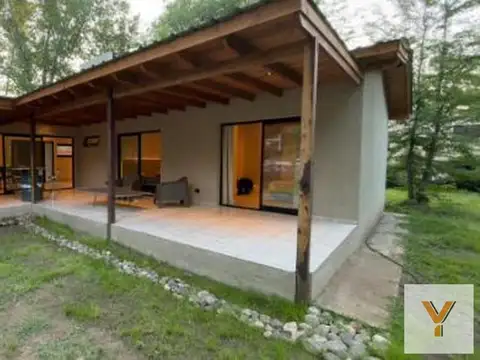 Casa en venta - 2 Dormitorios 1 Baño - Villa Ciudad Parque Los Reartes