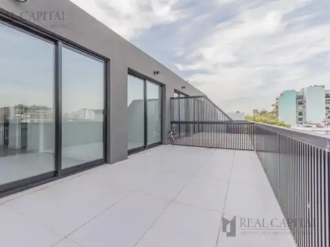 SEMIPISO 2 AMBIENTES CON BALCÓN TERRAZA - 82 M2 - APTO PROFESIONAL
