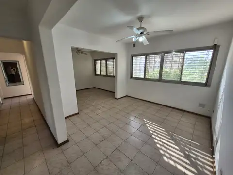 Departamento en Alquiler en Floresta Sur, $ 700.000