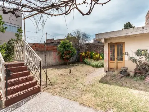VENTA Casa 9 amb Fondo Terrazas Cochera La Tablada